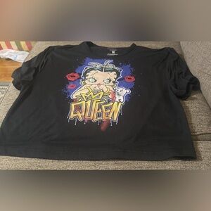 Black Graphic Cropped Tee with Cartoon Design Betty Boop…